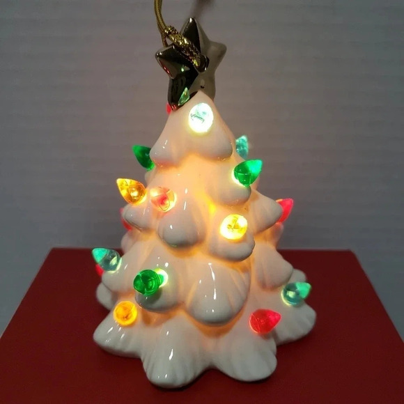 COPY - NWT Lenox Treausured  Traditions Light Up Porcelain Tree Ornament - Picture 4 of 7